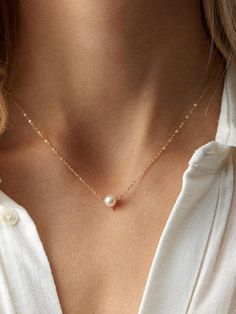 Dorado  Collar  Aleación de zinc   Embellished Gambar One Direction, Embellished Fashion, Gold Jewelry Simple Necklace, Pearl Gifts, Gold Necklace Simple, Gold Jewelry Simple, Gold Collar, Gold Pearl Necklace, Elegant Pendant