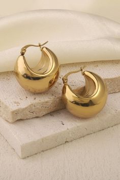 jacy 18k gold plated stainless steel waterproof tarnish resistant chunky gold hoop earring Hoop Earrings Aesthetic, Chunky Gold Jewelry, Gold Round Earrings, Water Drop Earrings, Earrings Aesthetic, Chunky Hoop Earrings, Chunky Earrings, Chunky Jewelry, Steel Earrings