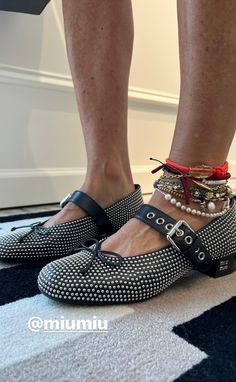 Ballet Flats 2024, Ballet Flat Outfit 2024, Miu Miu 2024, Miu Miu Spring 2024, Schiaparelli Spring 2024, Ankle Bracelets Diy, Fall Winter Shoes, Diy Fashion Clothing