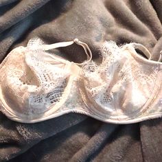 Victoria's Secret Brand- Dream Angels Push-Up Without Padding Bra Nwot 32 D White Lace On Cups With Eyelash Accent, White Mesh Underneath Lace White Opalescent Sequins Between Bust Cups And On Outer Band. Straps Are Adjustable And Can Be Criss-Crossed With The Clasps. Beautiful And Very Lightweight Victoria's Secret Wedding Bra With Lace Trim, Wedding Night Fitted Bra, Victoria's Secret Lace Trim Bra, Victoria's Secret Partially Lined Lace Bra, White Lace Bra With Lined Body, Feminine Victoria's Secret Wedding Bra, White Lined Lace Bra, Victoria's Secret Feminine Lace Trim Bra, Sequin Bra