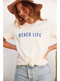 Embrace the easy life with our Beach Life Graphic Tee. Made with soft fabric, this tee will have you feeling carefree as you soak up the sun. Perfect for a day at the beach or just lounging around, our tee is a must-have for any laidback wardrobe. Soak Up The Sun, Easy Life, White Beach, Us Beaches, Color Vintage, Day At The Beach, Beach Life, At The Beach, White Vintage