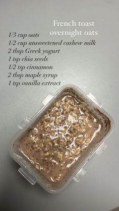 the ingredients for french toast overnight oats in a plastic container