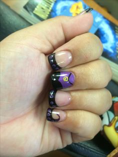 Ursula nail art. Love it!! Ursula Outfit, Ursula Nails, Disney Nail Designs, Gel Polish Nail Designs, Disney Inspired Nails, Kutek Disney, Disney 2024, Nail Art Disney, Vacation Nails