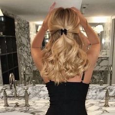 Updos Easy, Blonde Hair Inspiration, Updo Hairstyles, Long Blonde, Easy Hair, Easy Hairstyles For Long Hair, Long Blonde Hair, Hair Inspo Color