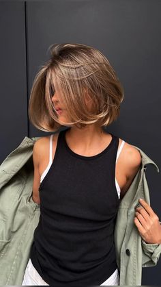 Shot Hair Styles, Haircuts Straight Hair, Short Hair Haircuts, Hair Envy, Brunettes, Bridesmaid Hair, Color Ideas, Dark Hair