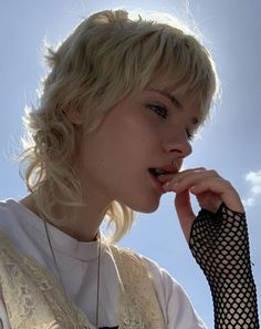 White Blonde Shaggy Bob, Platinum Blonde Mullet, Bleached Mullet, White Mullet, Bleach Mullet, Shaggy Mullet, Mullet Hairstyle Women Short, Shein Clothing Outfit, Short Dark Hair