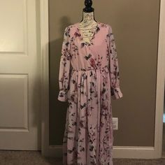 Pink Lily My Dearest Darling Blush Floral Maxi Dress Size Xl. New. Never Worn. Pink Chiffon Maxi Dress For Daywear, Blush Flowy Maxi Dress For Spring, Pink Flowy Modest Maxi Dress, Pink Long Sleeve Maxi Dress For Casual Wear, Long Sleeve Blush Dress For Spring, Modest Pink Dress For Daywear, Pink Modest V-neck Dress, Modest V-neck Pink Dress, My Dearest