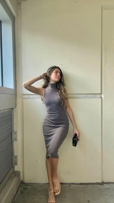 Purple Fall Dress, Long Dress Classy, Purple Dress Aesthetic, Going Out Outfit Ideas, Garage Pics, Chubby Style, Classy Street Style, Outfit Inspo Spring, Classy Streetwear