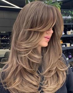 Casual with Ease Trendy  #usa #usafashion #usatravel #usausim #usa Face Bangs, Wavy Layered Hair, Straight Layered Hair, Dirty Blonde Hair, Hair 2024, Long Wavy Hair