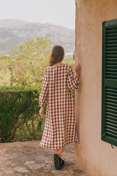 This stunning piece AMALIA dress is designed to be the perfect choice for any occasion - whether you're attending a wedding as a guest or soaking up the sun at the beach. The linen fabric and flattering fit ensure comfort and confidence all day long.• ABOUTThis listing is for 1 AMALIA dressThis dress features a flattering oval neck, and sleeves with gathered cuffs and inseam pockets.Medium-weight linen (approx. 190 gsm)Made from 100% certified European linen (OEKO TEX certified)Stone washed for Bohemian Linen Midi Dress For Daywear, Summer Linen Long Sleeve Dress For Garden Party, Bohemian Linen Midi Dress For Garden Party, Maxi Linen Dress For Brunch, Maxi Length Linen Dress For Brunch, Linen Midi Maxi Dress For Garden Party, Linen Maxi Dress For Garden Party, Maxi Linen Dress For Day Out, Relaxed Fit Linen Dress For Brunch