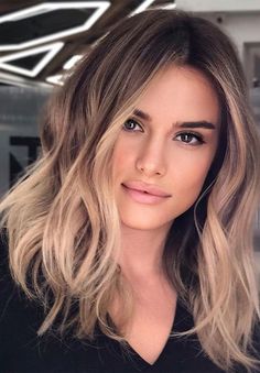 Jesse James Decker Hair Short, Medium Length Hair Blonde, Hair Blonde Balayage, Cute Medium Length Haircuts, Bob Lung, Longbob Hair, Color Balayage, Beautiful Blonde Hair, Face Frame