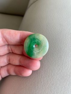 🌈 Jadeite Jade Donut Pendant, Light Green 🌷 Untreated Natural Jadeite/ Grade A Jade 🌷 Certified : YES 🌷 Jade from Myanmar/ Burma 🌷 Dimensions : ~ 26 x 26 x 4 mm 🌷 Color : Light Green 🌷 Free standard shipping from Hong Kong with tracking included 🌷 Take approximately 7-21 days to arrive worldwide Donut Pendant, Donut Shape, Gemstones Jewelry, Zipped Bag, Burmese, 21 Days, Jade Green, Type A, Jewelry Necklace