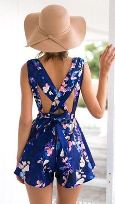 Brunch Dresses, Hipster Dress, Womens Outfits, Printed Short Dresses, Witcher 3, Short Playsuit, Ladies Clothing, Sleeveless Rompers