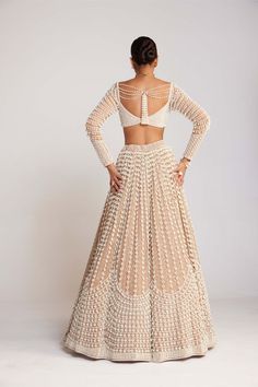 Pearl Lehenga, Cocktail Outfits, Vani Vats, Cancan Lehenga, Raw Silk Lehenga, Indian Designs, Georgette Lehenga, Indian Outfits Lehenga