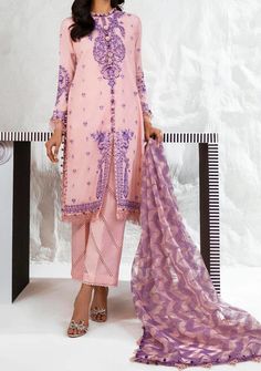 Organza Kurti, Batik Print Dress, Dupion Silk Saree, Pink Dupatta, Indian Anarkali, Summer Dresses Online, Anarkali Lehenga, Lehenga Suit, Party Sarees