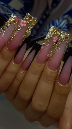 nail designs, summer nail inspo,  acrylic nails, good nails, simple nails desgins, cute nails desgin, nail ideas,  nail art, nail inspiration Birthday Nails Long Bling, Birthday Baddie Nails, Long Nail Inspo Baddie, Gold Diamond Nails, Birthday Nails Baddie, Long Bling Nails, Glam Birthday Nails, Baddie Birthday Nails, Blinged Out Nails