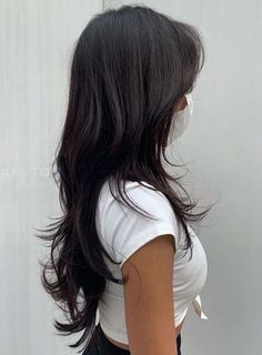 long wolfcut haircut, long wolf cut hair, wolfcut hair long, wolf cut long hair Hair Wolfcut, Wolfcut Hair, Haircut Wavy, Bangs Straight, Haircut Straight, Haircut With Bangs, Long Wolfcut Haircut, Hairstyles For Layered Hair, Wolfcut Haircut