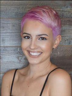 Haircut Inspiration, Amazing Hair, Perfect Brows, Short Cut, Hair Clothes, Short Hair Styles Easy, Pink Colour, Pixie Cuts