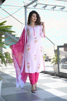 *Beautiful Indian Rayon Kurti Set with Free & Express Shipping Flaunt Sartorial Elegance When You Wear This Kurti set . This Kurti set is designed according to the latest trends with absolute perfection which will increase your wardrobe collection as you wear this beautiful kurti from the house of Pure Comfort. This is light weight material Kurti and it will be soft on your skin. Look Classy And Stylish In This Piece And Revel In The Comfort Of The Soft Rayon Fabric. Care Instructions: First Printed Kurti Designs, Kurti Pant Set, Boho Hippie Dress, Kurti Pant, Kurti Set, Kurtis With Pants