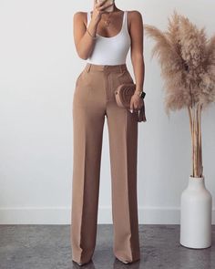 Chic Type, Pants Suit, Hottest Fashion Trends, Short Sleeve Cropped Top, Tailored Pants, Straight Leg Trousers, Trend Fashion, Work Attire, Wide Leg Jumpsuit