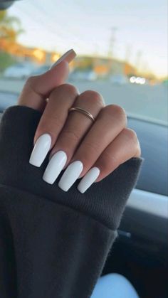 White Acrylic Nails Aesthetic, Matte White Acrylic Nails, All White Acrylic Nails, Acrylic Nails Ideas White, Cute White Acrylic Nails, Acrylic Nail White, Glossy White Nails, White Nail Inspo Acrylic, Basic Acrylics