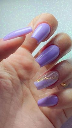 Purple Dip Nails With Design, Lavender And Gold Nails, Lilac Nails Design, Ongles Gel Violet, Light Purple Nails, Purple Nail Designs