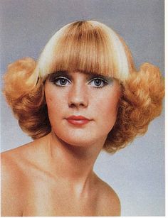 1970 Hairstyles, Estilo Kitsch, Retro Haircut, 1970s Hairstyles, Mushroom Hair, 70s Hair, Natural Hair Styles Easy, Hair Brained