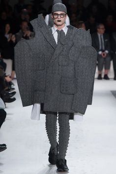 Thom Browne Fall 2017 Menswear Collection | Vogue Thom Browne Menswear, Young Mens Fashion, Extreme Fashion, Modern Mens Fashion, Sculptural Fashion, Conceptual Fashion, Textiles Fashion, Mens Fall, Menswear Collection