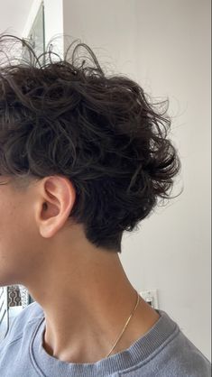 Loose Perm Men, V Shaped Haircut, Androgynous Hair, Wavy Hair Men, Asian Short Hair, Hair Inspiration Short, Punk Hair