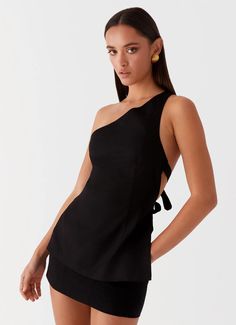 Olsen Linen One Shoulder Top - Black Sew One Shoulder Top, Hen Party Dress, Hen Party Outfits, Evening Tops, One Shoulder Top, Casual Summer Tops, Strapless Tops, Effortless Elegance, Dressy Tops