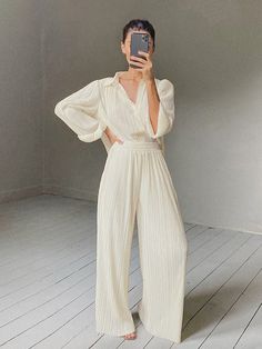 FREE SHIPPING ON ALL ORDERS OVER $50 | 100% SATISFACTION GUARANTEED Click "ADD TO CART" To Get Yours Now | Up To 60% OFF ✨ Easy and classy casual loose trousers from Arimonz, these Pleated Wide Leg Pants, office long pants for women are perfect for any season. Made with comfortable fabric and a trendy design. The pants have an elastic waistband for a great fit and a pleated wide-leg cut that gives full coverage. A perfect addition to your wardrobe for every season! Features: 📌 Comfortable Fabri Costume Beige, Hot Pink Pants, Pleated Wide Leg Pants, Hot Pink Shirt, Wide Leg Pant Suit, Homewear Woman, Beige Shirt, Pleated Shirt, Beige Pants