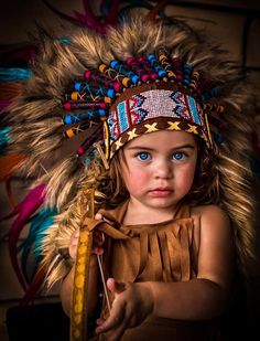 Baby 9 to 18 month 47cm/18.5inch Indian Headdress Replica made with Rainbow Rooster feathers The hat has a elastic band on the back like a cap to adjust perfectly to the children's head. This great children headdress is entirely handmade and truly adorable. Perfect photography prop for your special ocasion. Ties in the back for a perfect fit. This will be precious for your costume, or even room decor. Regarding the size, Please measure your Baby Child Head Circumference, If you doublt about the Creation Bible, Indian Headdress, Rooster Feathers, Costume Hats, Native American Art, Photography Props, Indian Art, Headdress, Costume Accessories