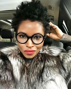 Natural Hair With Glasses, Curly Hairstyles With Glasses, Hair With Glasses, Natural Curly Hairstyles, Trendy Eyeglasses, Hairstyles With Glasses, Fashion Eye Glasses