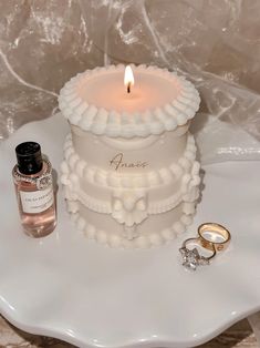 Vintage Cream Cake Candle in Cream – Anaïs Candle Fruity Candles, Afternoon Tea Aesthetic, Venus Candle, Birthday Surprise For Husband, Romantic Tea, Tea Aesthetic, Crystals Pink, Ghost Candles, Cake Candle