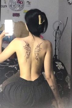 ♡ Tattoo For Back Woman, Start Tattoo Design, Spine Outline Tattoo, Body Piercing Ideas For Women, Under Chest Tattoos Female, Tato Idea, Back Of Neck Tattoos, 42 Tattoo, Back Tats