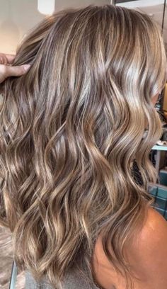 Blonde Hair With Reddish Brown Lowlights, Blonde Highlights Dark Lowlights, Hair Colour Ideas Brunette, Fall Hair Cuts For Long Hair, Hair Color Ideas For Women In Their 40's, Fall Hair Colors For Dirty Blonde, Fall Blonde Hair Color Medium Length, Cassadee Pope Hair, Blonde Grey Highlights