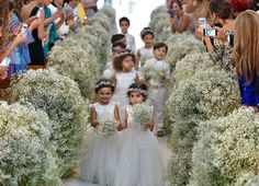 A Wedding Favorite: The Baby’s Breath Flower Hydrangeas Wedding Flowers, Wedding Flowers Lavender, Wedding Colors Fall, Wedding Flowers White, Wedding Flowers Tulips, Wedding Church Decor, Church Wedding Flowers, Wedding Flowers Hydrangea, Lavender Wedding Flowers