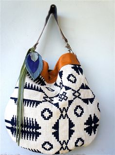 boho bag Sac Diy, Estilo Hippie, Bohol, Kelly Bag, Boho Bags, Vintage Tapestry, Boho Bag, Cute Bags, Mode Inspiration