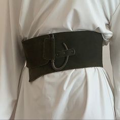 Designer Waist Belt, Real Leather Made In Italy Lv Bumbag, Brown Pencil Skirt, Louis Vuitton Favorite, Silk Mini Skirt, Prada Re Edition, Gucci Mini, Braided Leather Belt, Sequin Bag, Vintage Corset