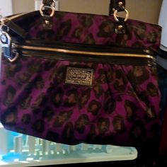 A Coach Poppy Purse In Good Condition Designer Coach Bag In Purple, Coach Poppy, The Money, Large Bags, Coach Bags, Color Purple, Bag Lady, Purse, Money