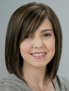 Explore gallery of Medium Bob Hairstyles With Side Bangs (8 of 15) Bob Lung, Cute Simple Hairstyles, Layered Bob Hairstyles, Haircut Inspiration, Haircuts For Fine Hair, Round Faces