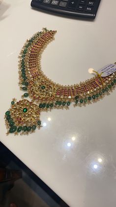 Latest Indian Jewellery Gold, Kundan Jewellery Bridal Gold, Latest Gold Jewellery Indian, Emerald Haram, Premraj Shantilal Jain Jewellers, Bridal Jewelery, Antique Necklaces Design