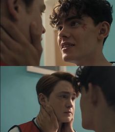 Heartstopper, Netflix avec Kit Connor (Nick Nelson) et Joe Locke (Charlie Spring)) Series LGBT à voir, histoire d'amour gay, scene, fond d'écran Heartstopper Netflix, Book Tv, I Fall In Love, Movies Showing, Tv Series