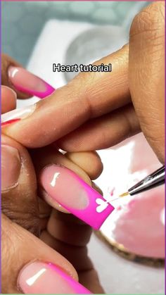 Draw a heart nail using this tutorial for your man on valentines day Heart On Nails, Heart Nails Tutorial, Draw A Heart, Accent Nail Designs, Red Valentine, Valentine Nail Art, Nail Tutorial, Heart Nail Art, Heart Nail