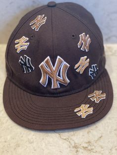 New Era Outfit, Custom Fitted Hats, Swag Hats, Dope Hats, Diy Hat, Hat Ideas, Embroidered Baseball, Blessed Day, Embroidered Caps