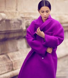 Radiant Orchid fashion | Radiant Orchid // Pantone® Color of the year 2014 | Live. Love ... Mode Mantel, Look Rose, Purple Coat, Vogue China, Bright Winter