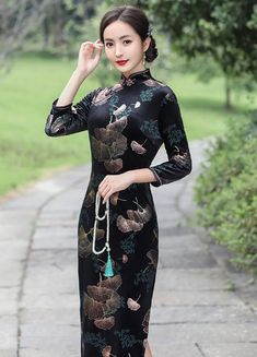 Black plus size Cheongsam dress Black Qipao, Chinese Gown, Modern Qipao, Chinese Style Dress, Macrame Dress, Black Plus Size, Golden Pattern, Qipao Dress, Exotic Fashion