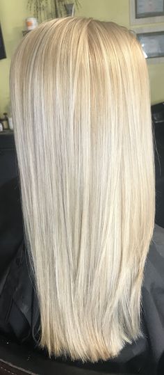 I wonder if I could pull this off.. Blonde Balayage Pearl, Creamy Pearl Blonde Hair, Butter Platinum Blonde, Bright Vanilla Blonde Hair, Platnium Blonde Hair Girl, Blond Balayage, Real Hair Wigs, Frontal Hairstyles, Brunette To Blonde