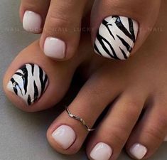 Zebra Pedicure, Cute Toenail Designs, Cute Pedicure Designs, Toenail Designs Summer, Cute Pedicures, Flare Nails, Pedicure Designs Toenails, Pedicure Ideas, Toe Nail Color