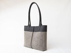 Wool Felt TOTE BAG charcoal and grey / bicolor tote bag / | Etsy Wool Tote Bag, Felt Tote Bag, Wool Tote, Felt Tote, Felted Handbags, Paper Purse, Wool Bags, Womens Bag, Grey Tote